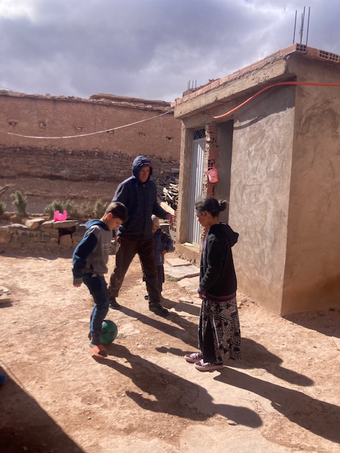 Méharée Maroc 2026 - Découverte du sud Marocain par Niels - 3 jours dans un petit village du Haut Atlas, près de M'Semrrir Méharée Maroc 2026 - Découverte du sud Marocain par Niels -